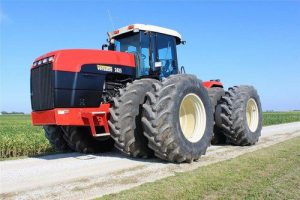 Из каких частей состоит трактор buhler versatile 2425?